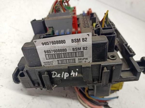 BOITIER ELECTRONIQUE CITROEN / PEUGEOT BSM-B2 - Vue 2